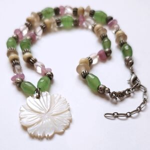 American Eagle Tropical Flower Shell Necklace